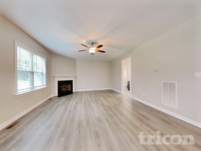 262 Dundalk Dr, Unit 4 in Zebulon, NC - Foto de edificio - Building Photo