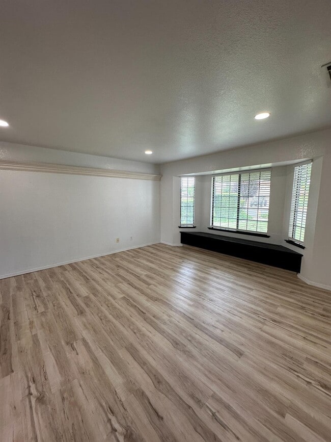 3040 Boulder Ave in Madera, CA - Building Photo - Building Photo