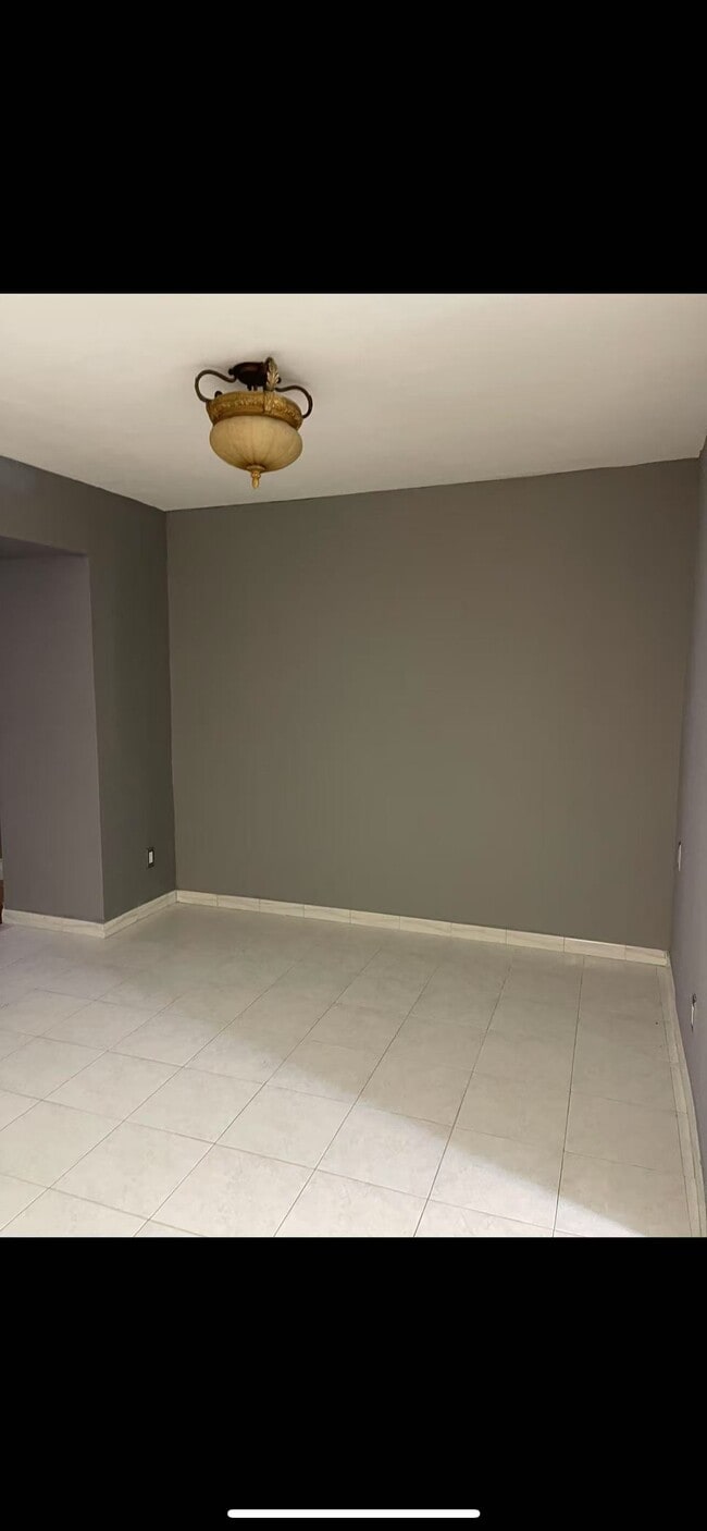 1723 Shore Pky, Unit 1 in Brooklyn, NY - Foto de edificio - Building Photo