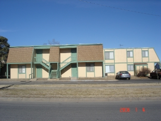 Fox Meadows Apartments in Newton, KS - Foto de edificio