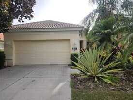 6642 Tailfeather Way in Bradenton, FL - Building Photo