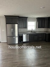 605 Hayven Ln in Carterville, IL - Building Photo - Building Photo
