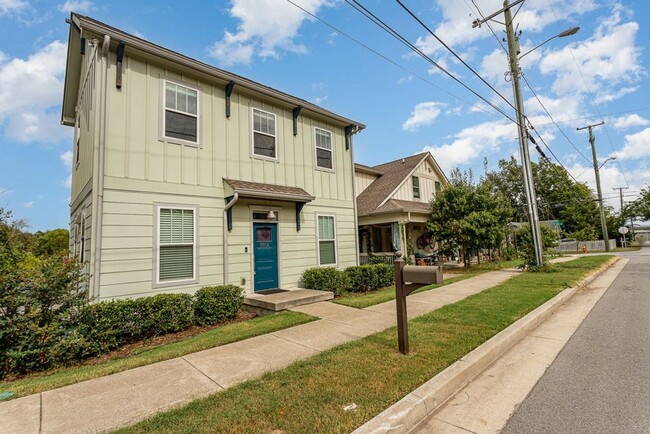 5802 Maxon Ave in Nashville, TN - Building Photo - Building Photo