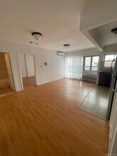 71-33 162nd St in Queens, NY - Foto de edificio - Building Photo