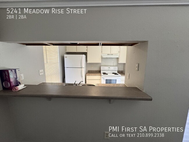 5241 Meadow Rise St in San Antonio, TX - Building Photo - Building Photo