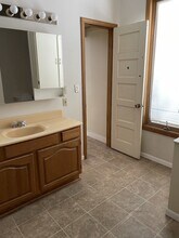 569 W Broadway Ave in Hoisington, KS - Building Photo - Building Photo