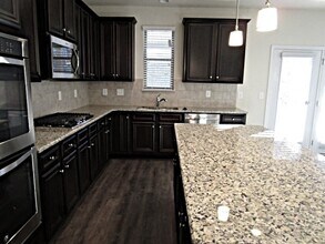 97 Victoria Heights Dr in Dallas, GA - Foto de edificio - Building Photo