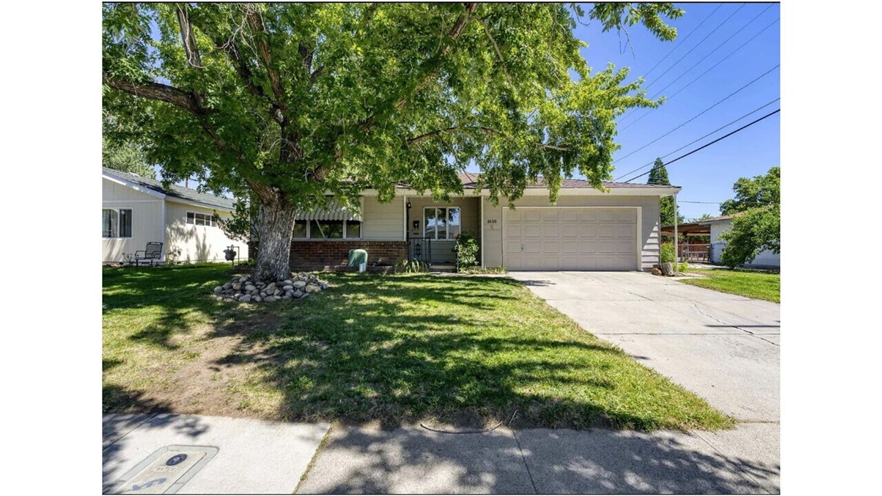 1610 Auburn Wy in Reno, NV - Building Photo