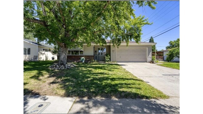 property at 1610 Auburn Wy