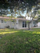 6321 Thomas St in Hollywood, FL - Foto de edificio - Building Photo