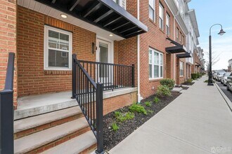 77 Cannon St in North Brunswick, NJ - Building Photo - Building Photo