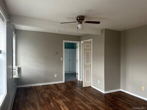 26 Main St in Chester, NY - Building Photo - Building Photo