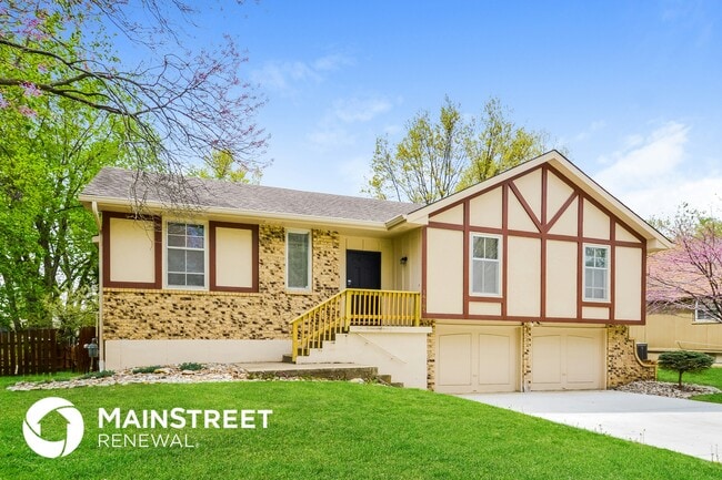 16105 E 27th Ter S in Independence, MO - Foto de edificio - Building Photo