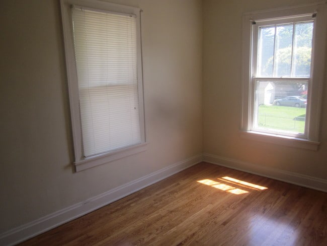 2872 Indianola Ave in Columbus, OH - Building Photo - Building Photo