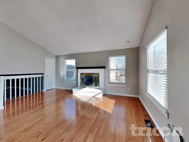 5045 S Ventura St in Aurora, CO - Foto de edificio - Building Photo