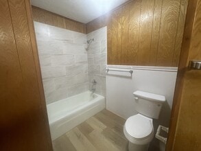 805 S Bradford St in Overton, TX - Building Photo - Building Photo