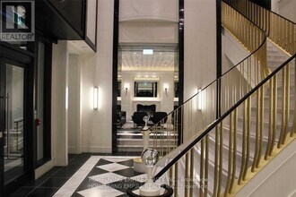 955 Bay St. in Toronto, ON - Building Photo - Building Photo