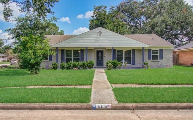 property at 11403 Braewick Dr