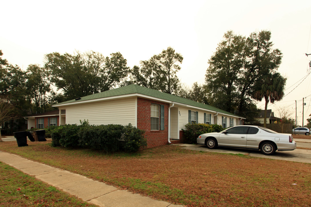 512 C St in Pensacola, FL - Building Photo