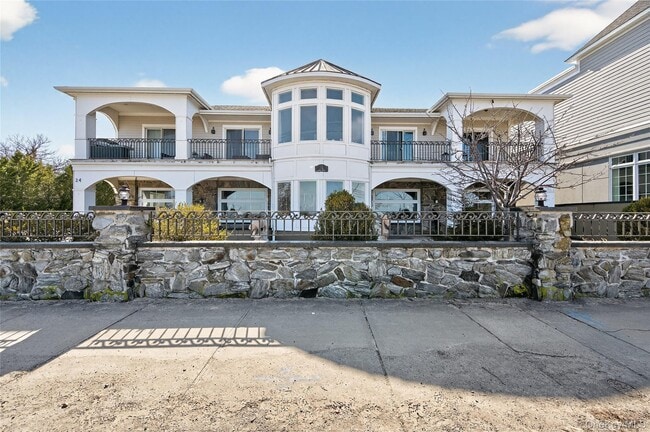 property at 24 Bayville Ave