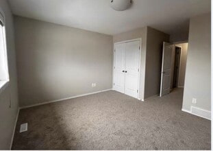 175 Garrison Cir in Red Deer, AB - Building Photo - Building Photo