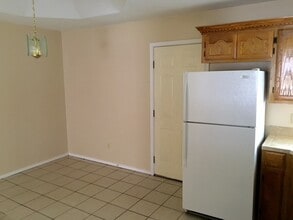 3809 W Sarah Evans St, Unit 2 in Edinburg, TX - Foto de edificio - Building Photo
