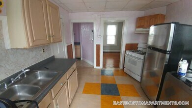 103 Leyden St, Unit 3 in Boston, MA - Building Photo - Building Photo