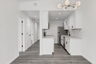 10607 Des Moines Memorial Dr in Seattle, WA - Building Photo - Building Photo