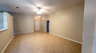 13 Sleepy Hollow Trail in Palm Coast, FL - Building Photo - Building Photo