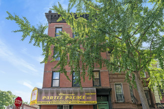 704 Decatur St in Brooklyn, NY - Building Photo - Building Photo