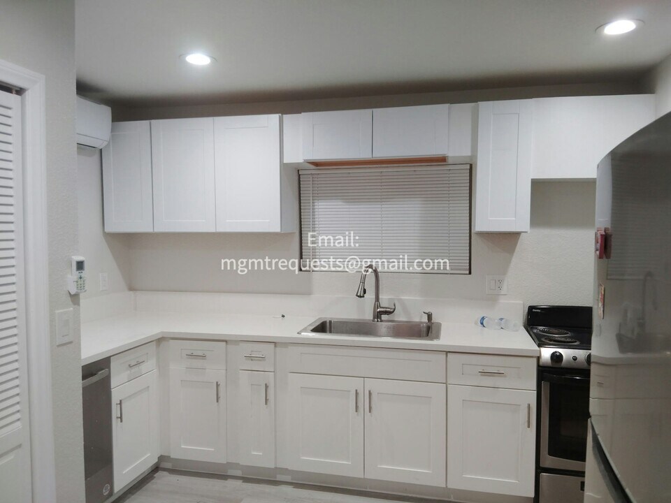 831 Washington St in Redlands, CA - Building Photo