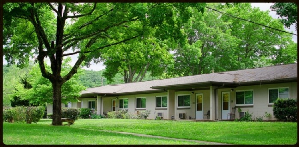 Kareday Terrace in Oak Ridge, TN - Foto de edificio