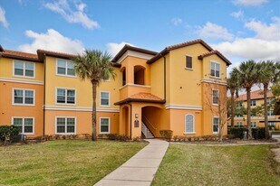 5455 Vineland Rd in Orlando, FL - Building Photo
