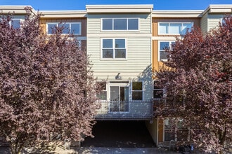 7516-7524 SE Milwaukie Ave in Portland, OR - Foto de edificio - Building Photo