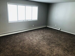 1400 13th St NW in Minot, ND - Building Photo - Building Photo