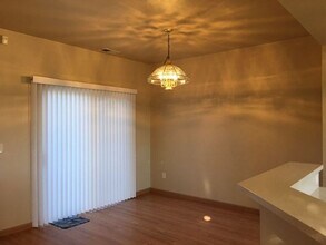1173 Tule Dr in Reno, NV - Building Photo - Building Photo