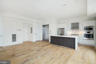 240 N 2nd St in Philadelphia, PA - Building Photo - Building Photo
