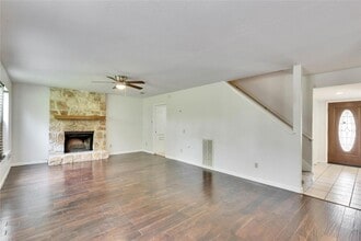 7501 Gaines Mill Ln in Austin, TX - Building Photo - Building Photo