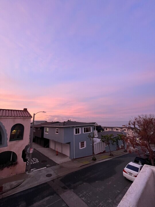219 33rd St in Manhattan Beach, CA - Building Photo