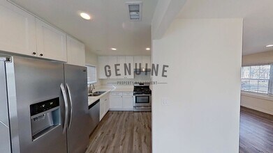 1104 E Wilshire Ave in Fullerton, CA - Building Photo - Building Photo