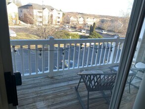 211 S Knollwood Dr, Unit #2302 in Blacksburg, VA - Building Photo - Building Photo