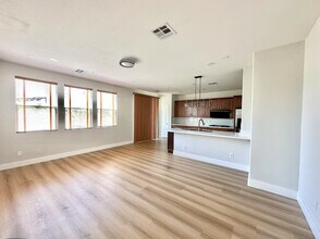 3393 Jasmine Vine Ct in Las Vegas, NV - Building Photo - Building Photo