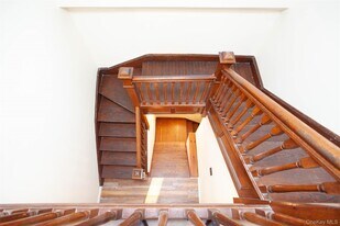 35 W Olive St in Long Beach, NY - Building Photo