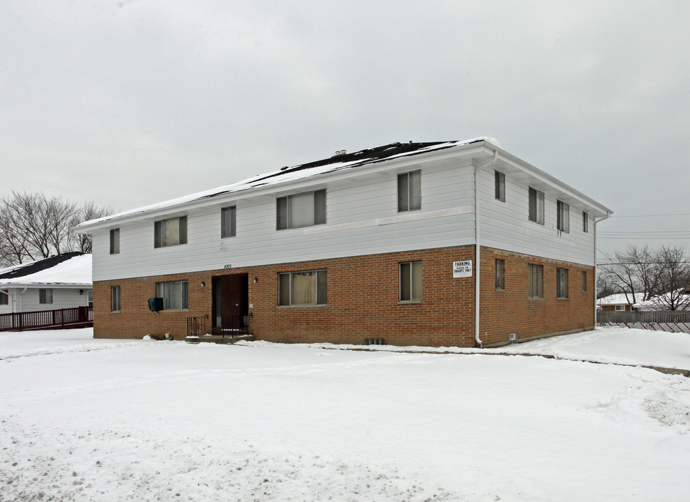 4905 47th Ave in Kenosha, WI - Building Photo