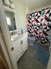 10403 NW 80th Ct in Tamarac, FL - Building Photo - Building Photo