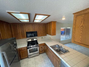 4305 Hartlepool Way in Antelope, CA - Building Photo - Building Photo