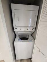 2114 Darby Rd in Havertown, PA - Foto de edificio - Building Photo