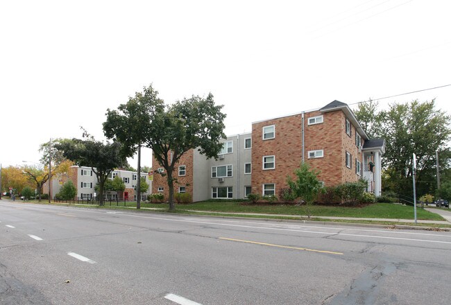 Homewoods in Minneapolis, MN - Building Photo - Building Photo