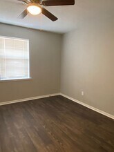 1302 Berry Dr-Unit -1302 #A Berry Dr in Cleburne, TX - Building Photo - Building Photo