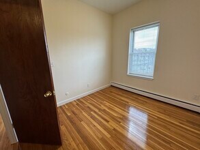 160 North Beacon St, Unit 1 in Boston, MA - Building Photo - Building Photo
